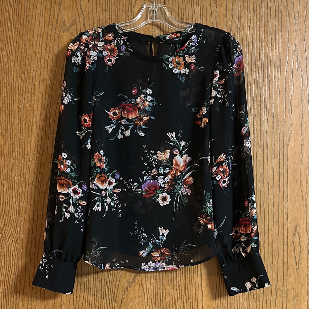 Forever 21 women blouse/top